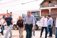 Beatriz Estrada y Miguel Ángel Navarro hacen realidad obras para fortalecer los espacios del DIF